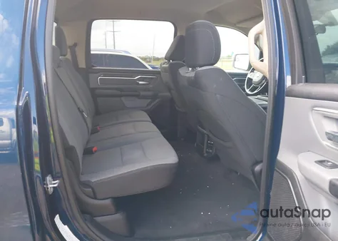 2020 Ram 1500 Big Horn 4X4 5'7 Box z USA, uszkodzony, nr VIN 1C6SRFFT1LN419816